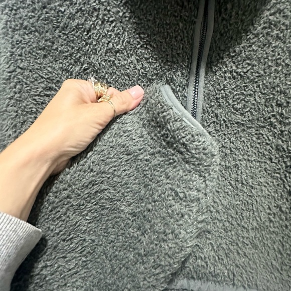 Skims Cozy Fleece Zip-Up Crop Sweater Sage Green S/M - Picture 4 of 4